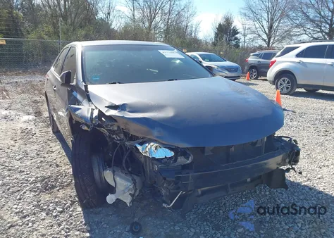 2017 Toyota Camry Xle z USA, uszkodzony, nr VIN 4T1BF1FK4HU691264